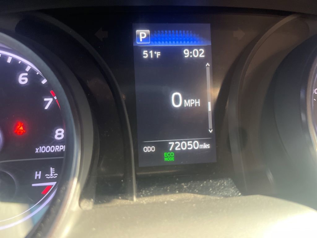 Used 2023 Toyota Camry SE image 11