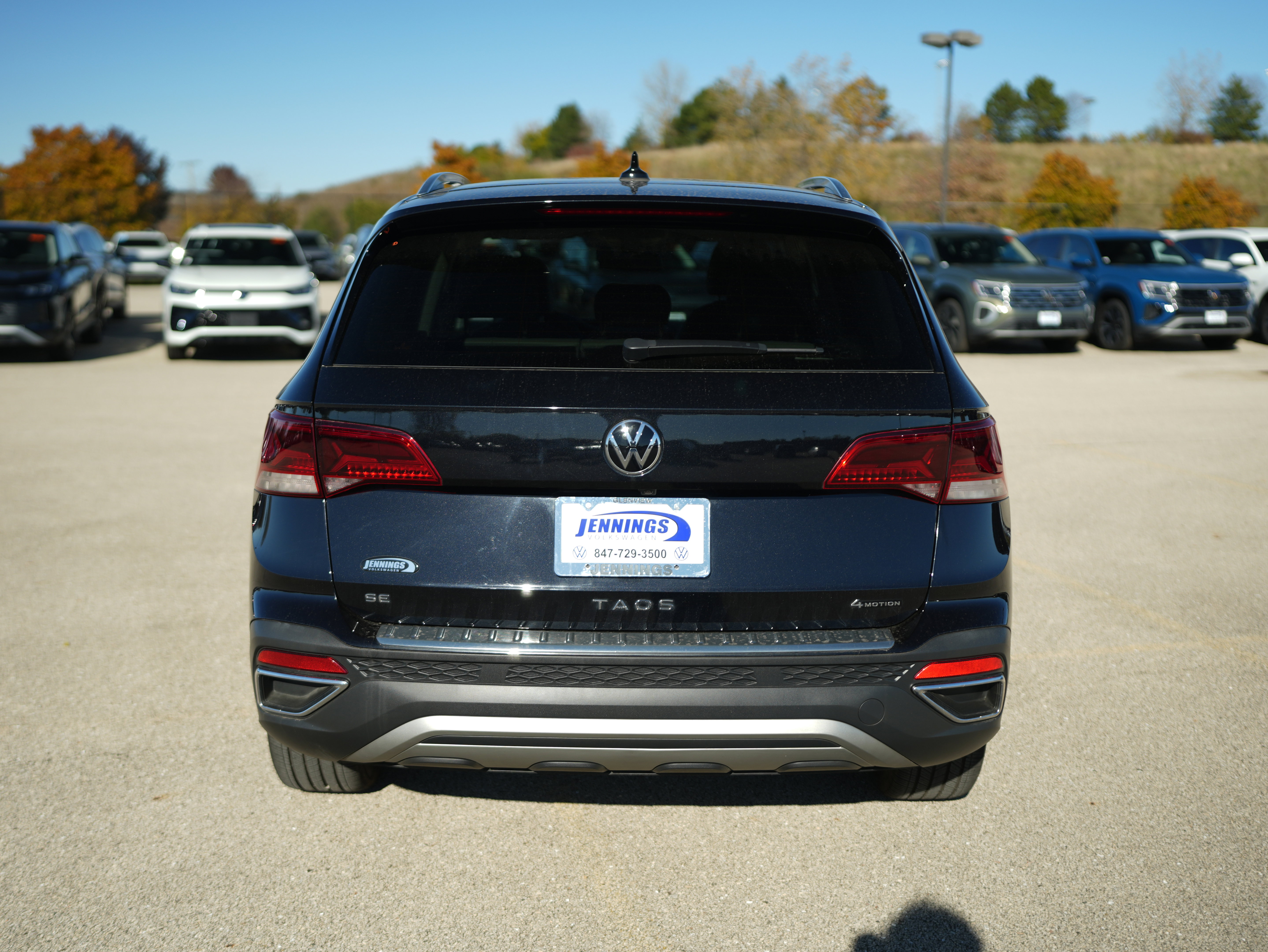 Used 2022 Volkswagen Taos SE w/ IQ.Drive SE Package image 6