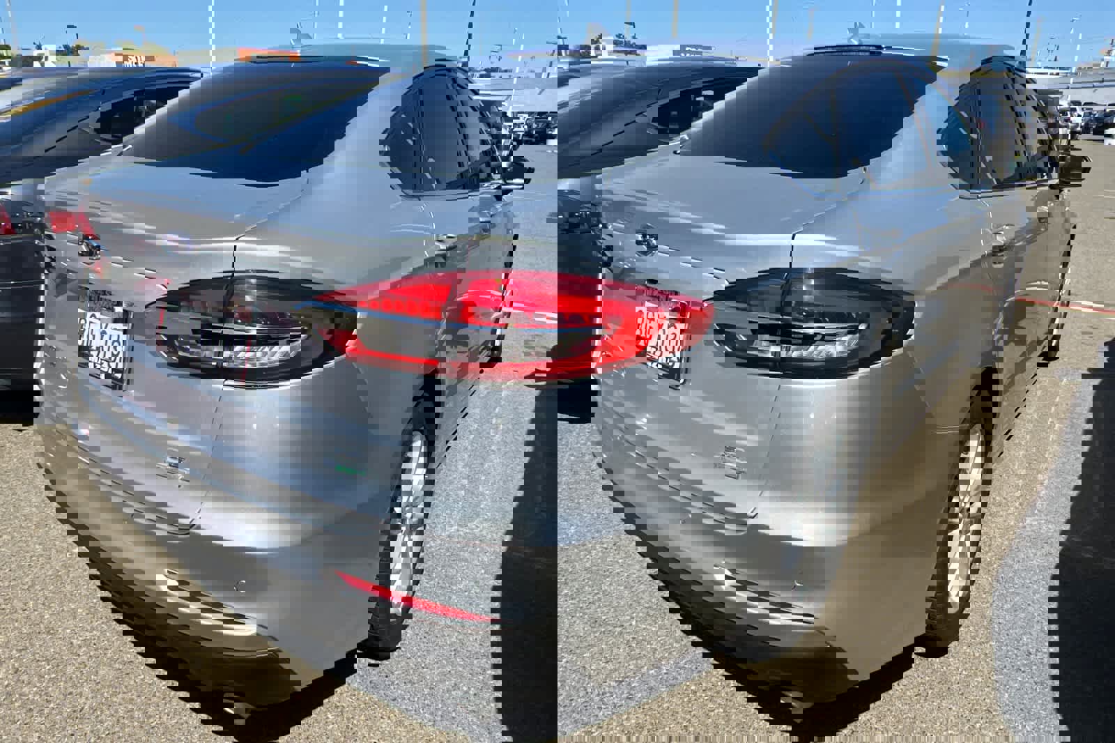 Used 2019 Ford Fusion SE image 4