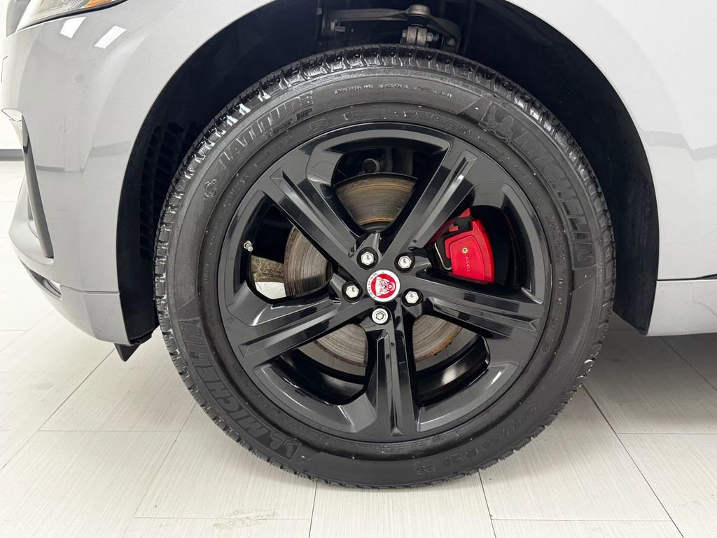 Used 2020 Jaguar F-PACE S image 41