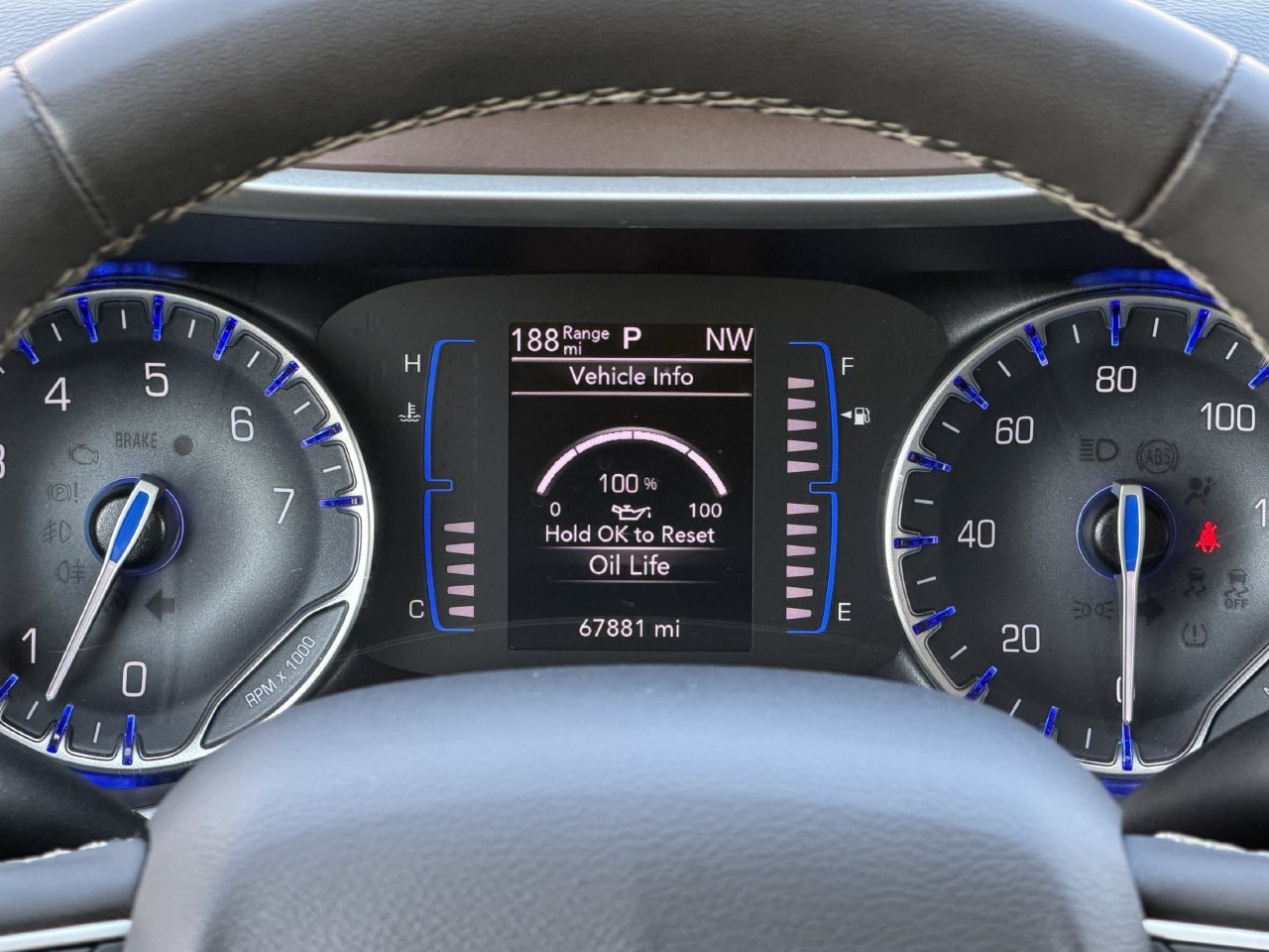 Used 2023 Chrysler Voyager LX FWD image 15