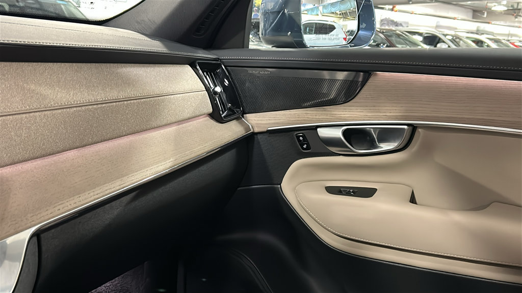 Certified 2026 Volvo XC90 B6 Plus AWD/4WD image 18