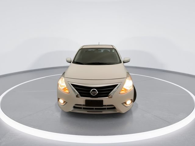 Used 2017 Nissan Versa SV w/ SV Special Edition Package FWD image 9