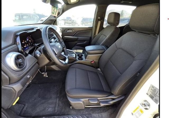 Used 2024 Chevrolet Colorado LT w/ LT Convenience Package image 6