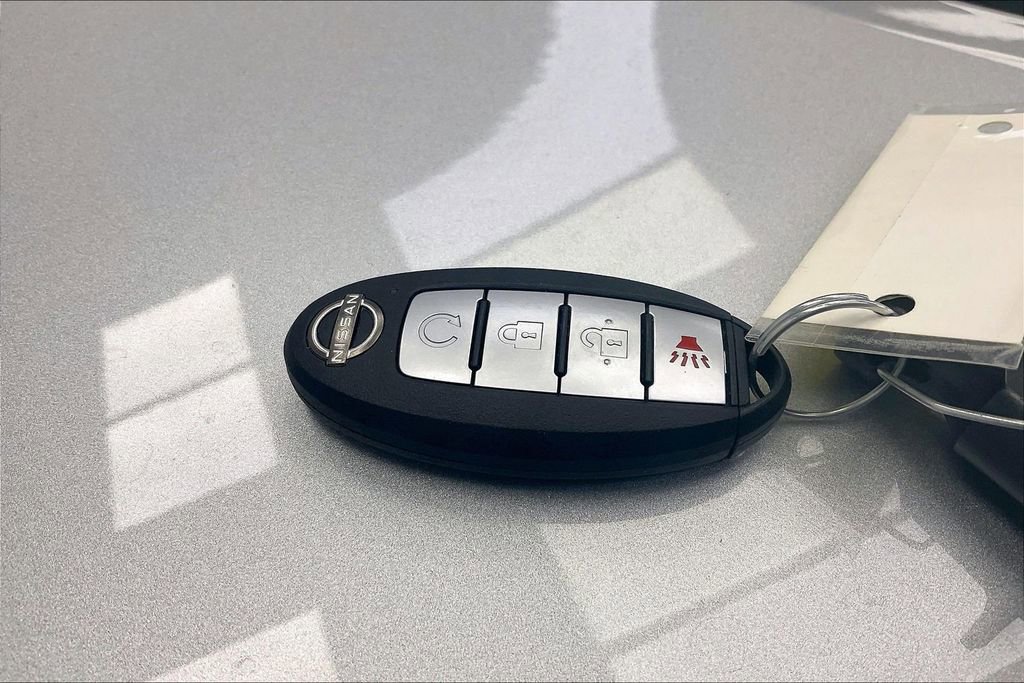 Certified 2022 Nissan Rogue SV image 10