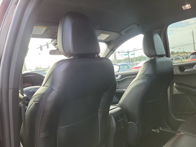 Certified 2025 Ford Escape ST-Line Select AWD/4WD image 12