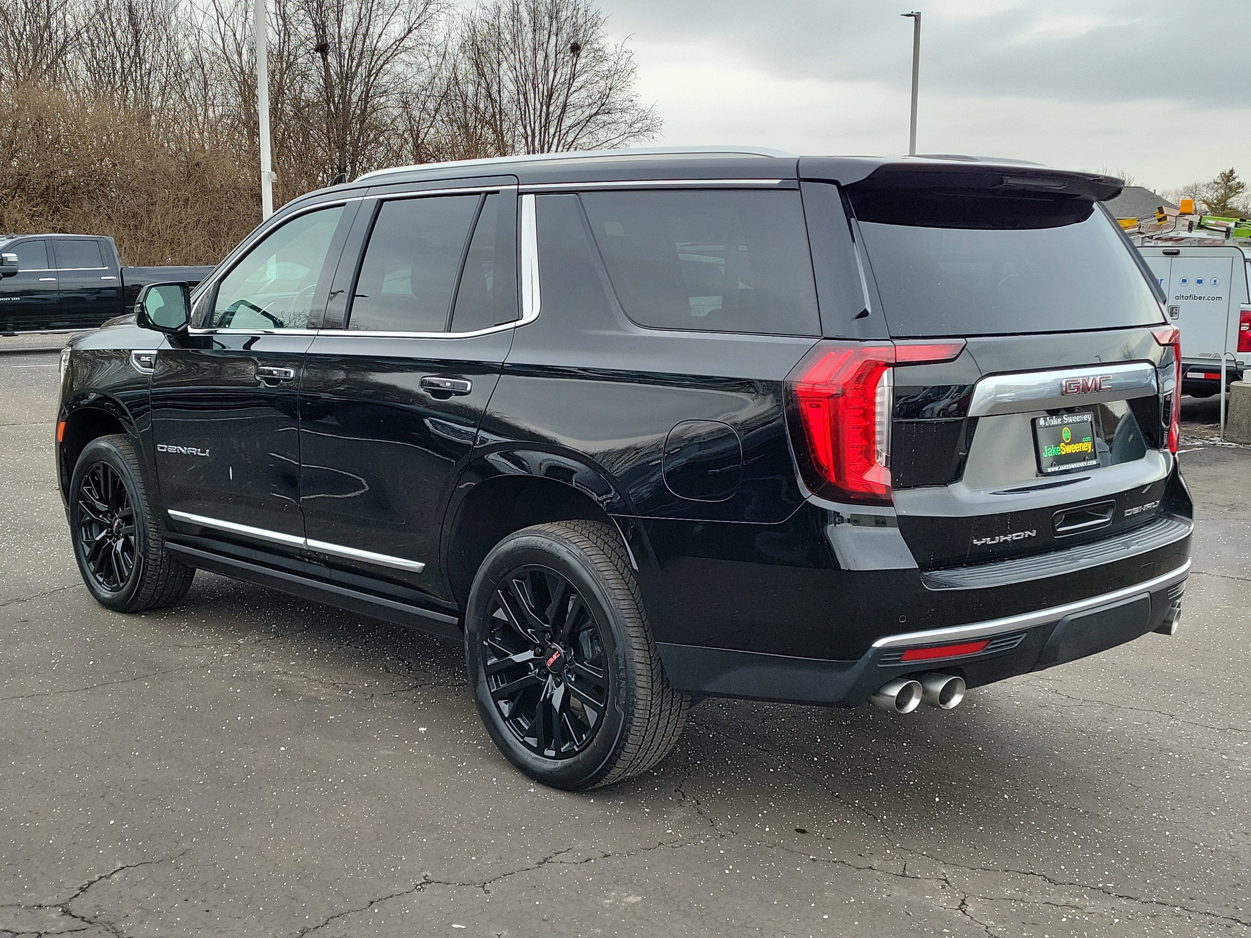 Used 2021 GMC Yukon Denali image 3