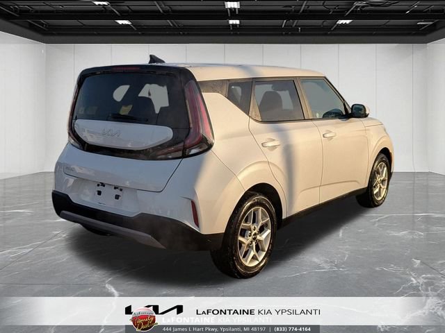 Used 2024 Kia Soul LX w/ Option Group 015 image 5