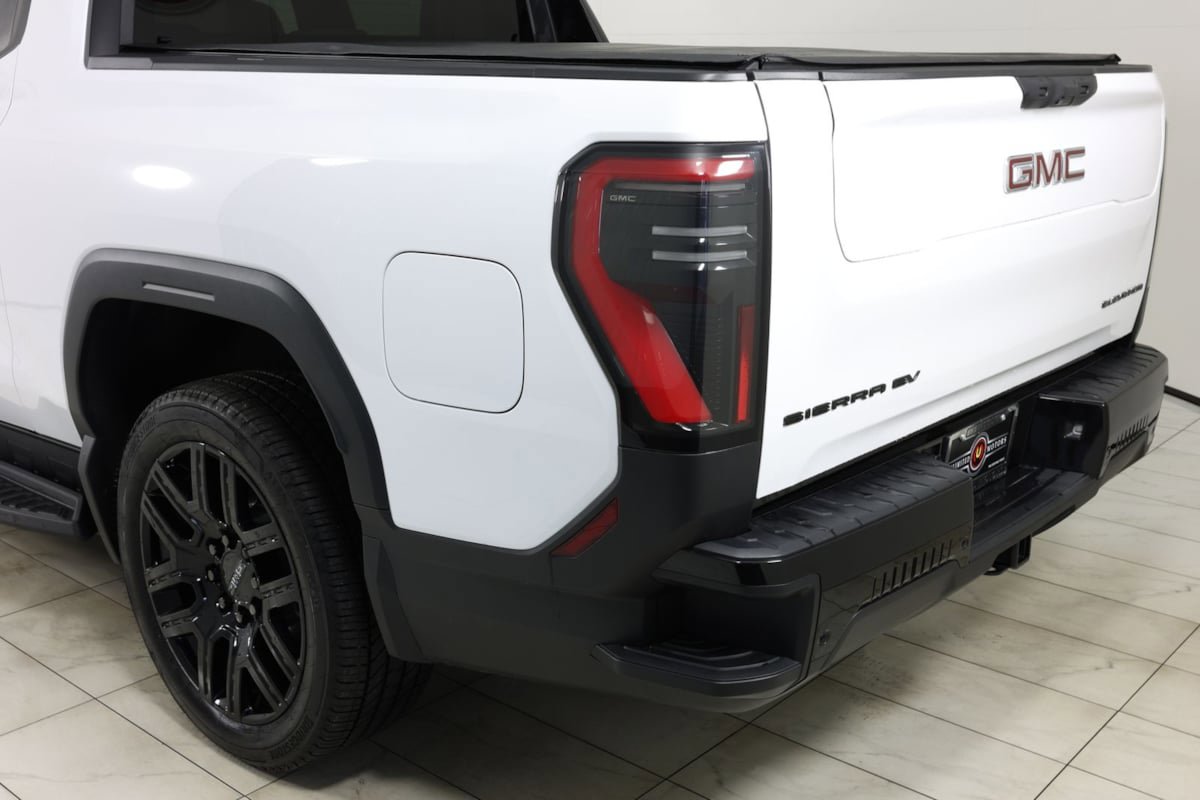 Used 2026 GMC Sierra EV Elevation w/ LPO, Elevation Dark Package AWD/4WD image 42