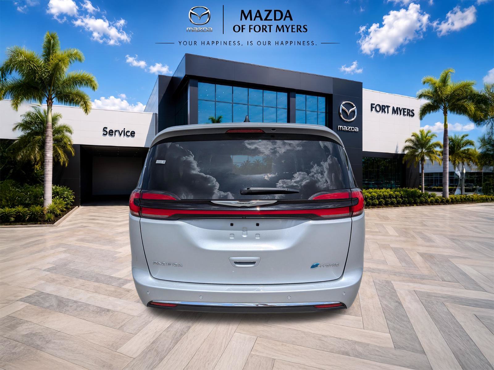 Used 2024 Chrysler Pacifica Limited FWD image 5