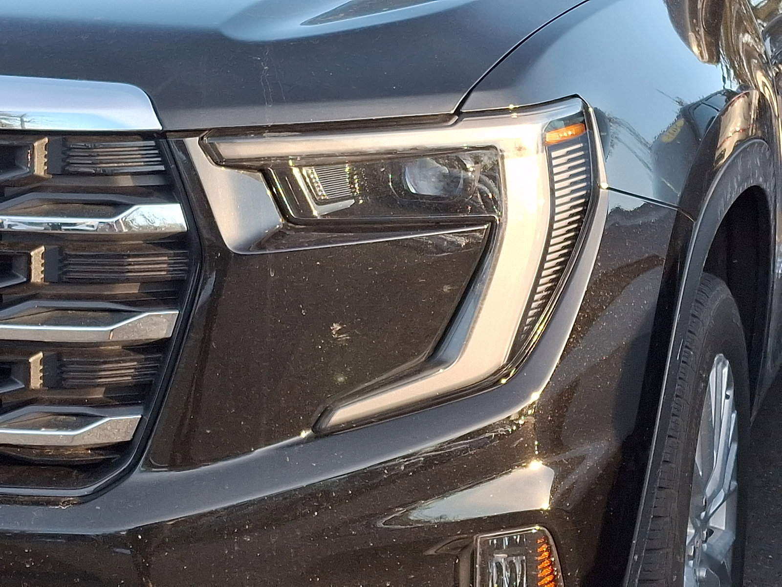 Used 2024 GMC Acadia Elevation image 7