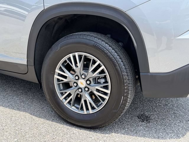 Certified 2025 Chevrolet Traverse LT w/ Driver Confidence Package FWD image 30