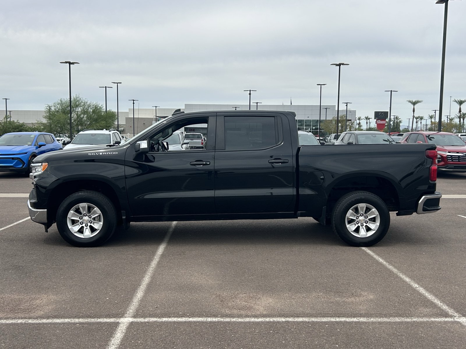 Certified 2025 Chevrolet Silverado 1500 LT RWD image 2