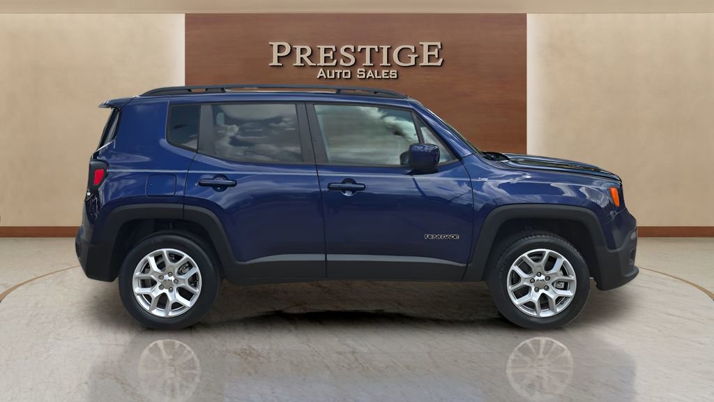 Used 2017 Jeep Renegade Latitude AWD/4WD image 1
