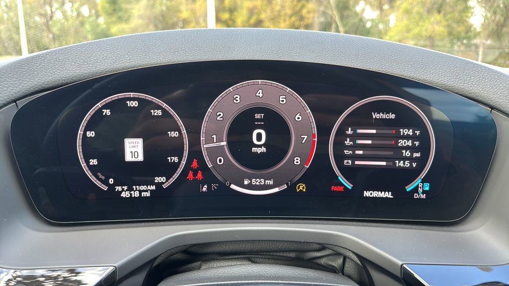 Certified 2025 Porsche Panamera image 10