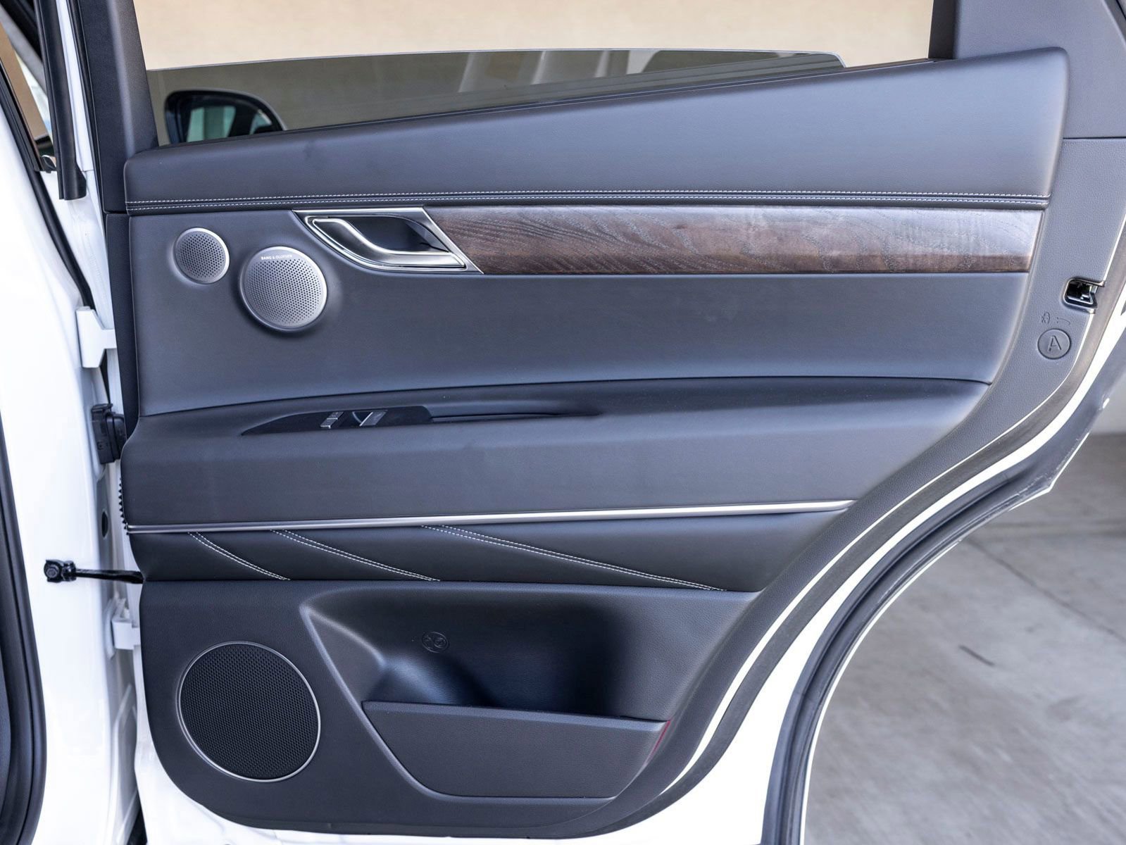 Used 2025 Genesis GV80 3.5T Prestige AWD/4WD image 22