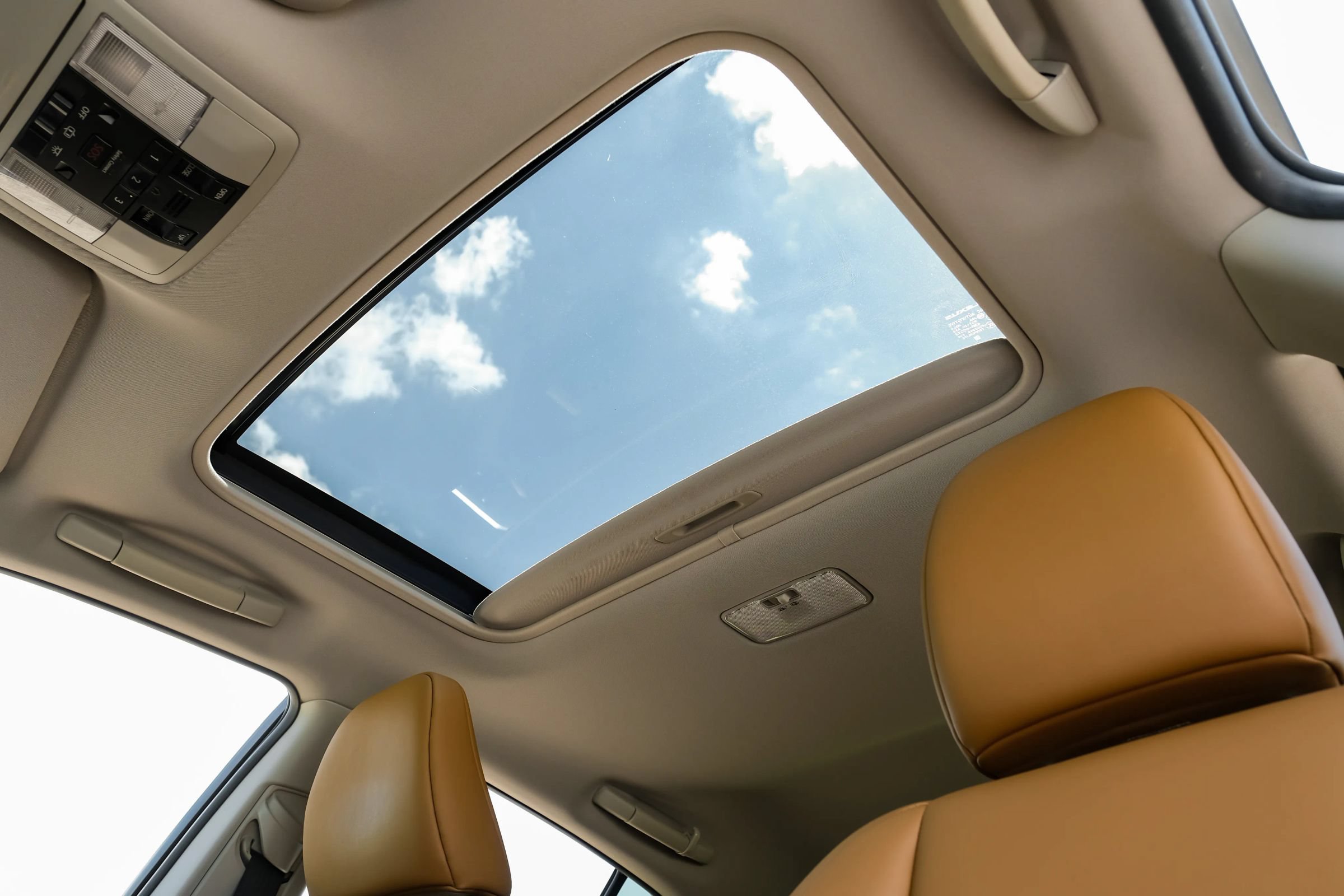 Used 2012 Lexus CT 200h Premium w/ Premium Audio Pkg FWD image 6