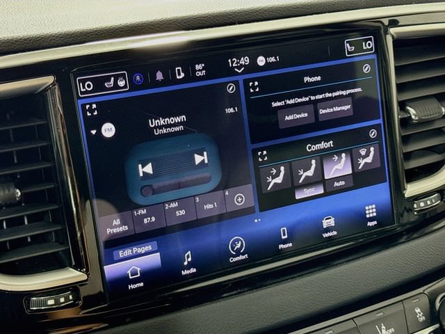 Used 2023 Chrysler Pacifica Touring-L FWD image 18