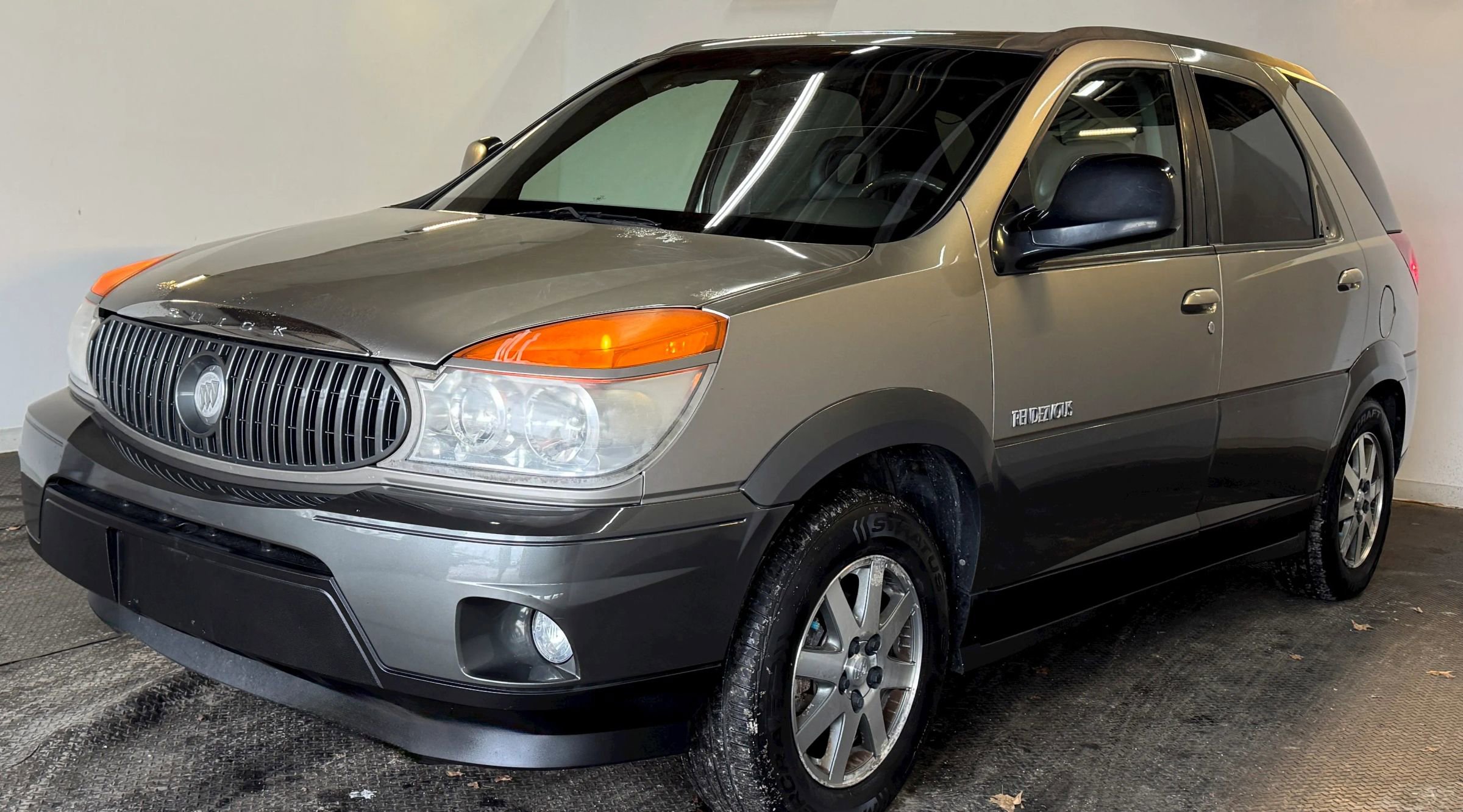 Used 2002 Buick Rendezvous CX w/ Versatility Pkg FWD image 2
