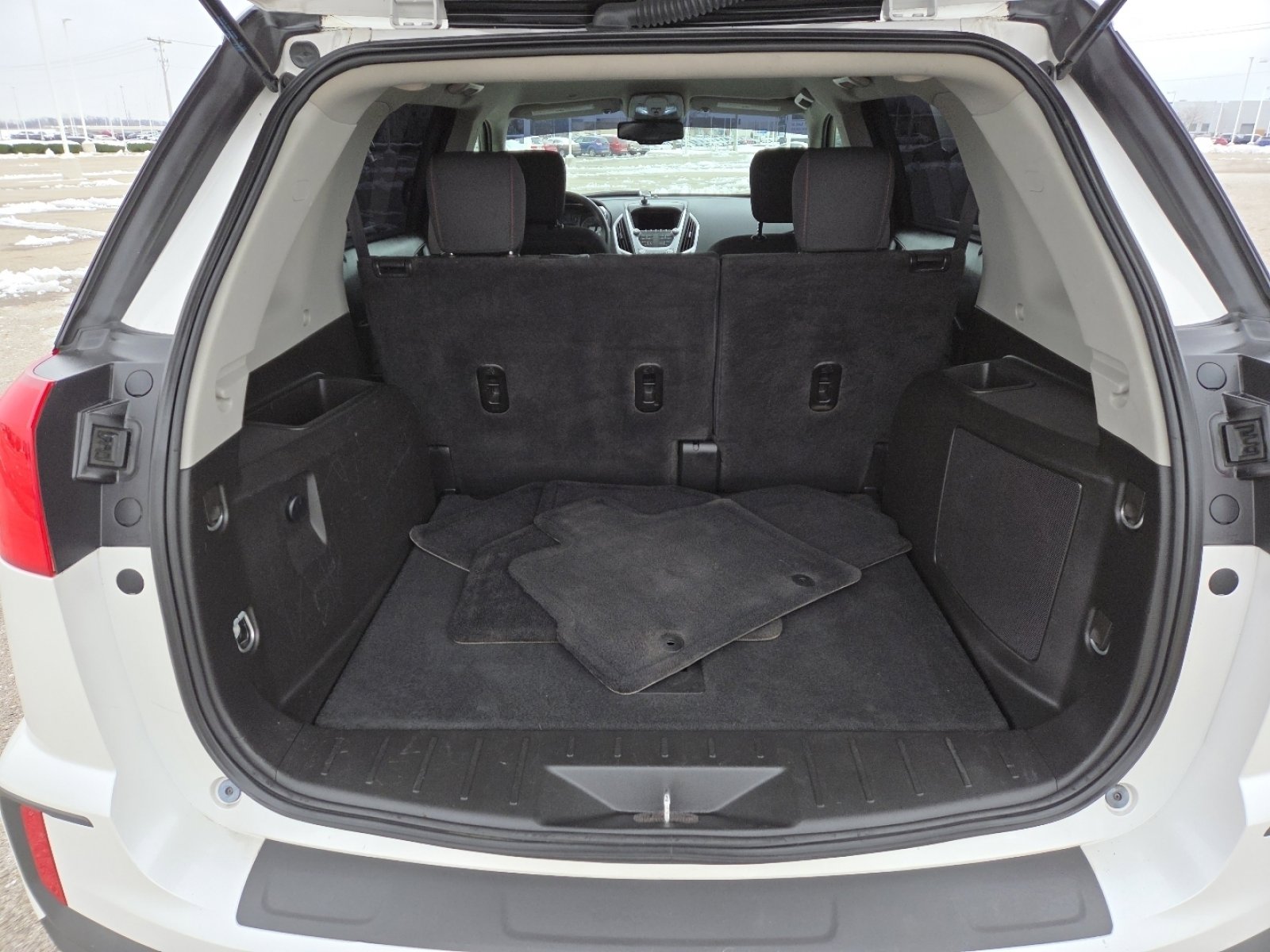 Used 2016 GMC Terrain SLE image 16