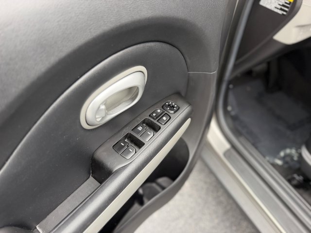 Used 2015 Kia Soul FWD image 15