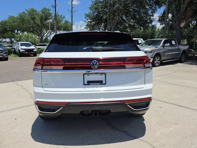 Used 2024 Volkswagen Atlas Cross Sport SE FWD image 7