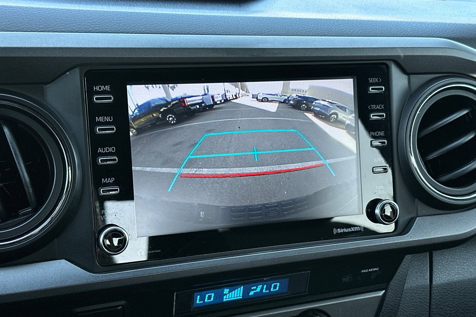 Used 2021 Toyota Tacoma TRD Sport w/ Technology Package image 17