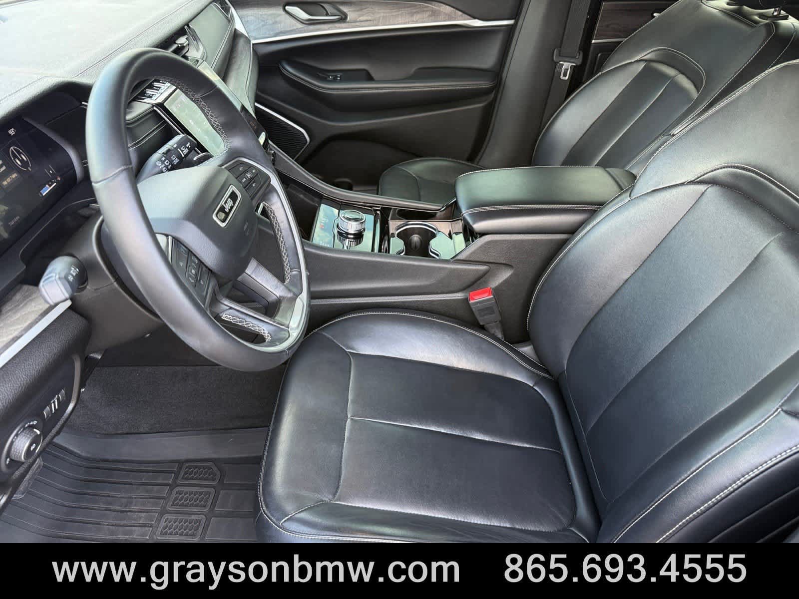 Used 2021 Jeep Grand Cherokee L Limited AWD/4WD image 15