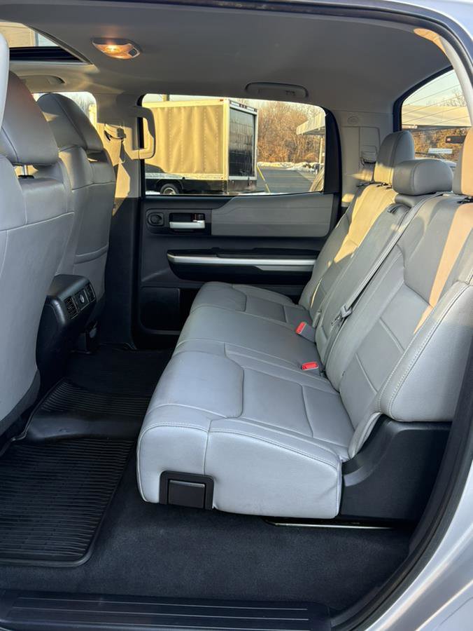 Used 2016 Toyota Tundra Limited w/ Limited Premium Package image 10