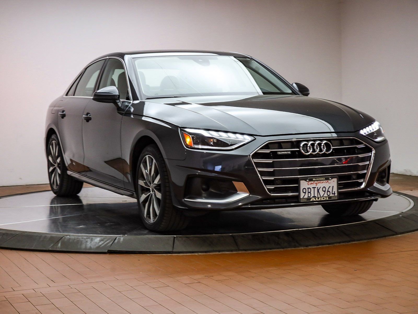 Used 2022 Audi A4 2.0T Premium Plus w/ Premium Plus Package image 3