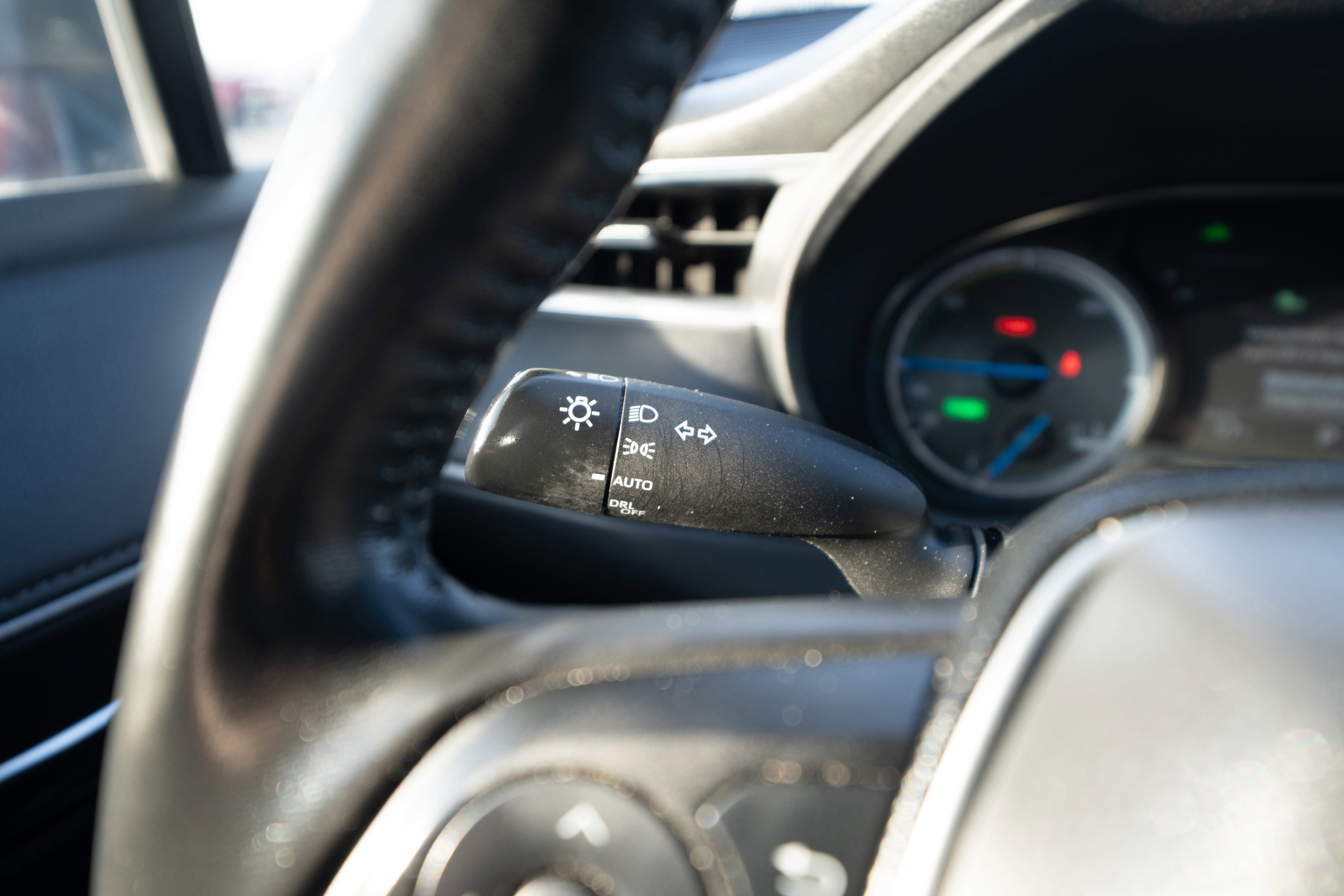 Used 2021 Toyota Venza Limited w/ Advanced Technology Package image 13