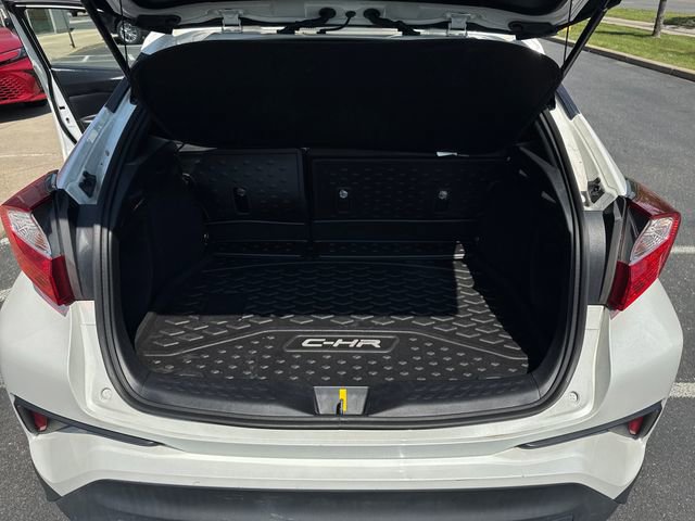 Used 2021 Toyota C-HR LE FWD image 27
