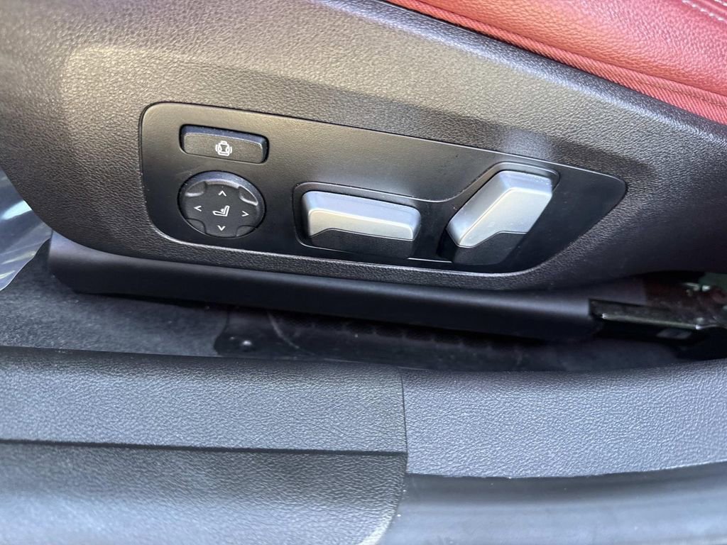 Used 2023 BMW 330i Sedan image 28