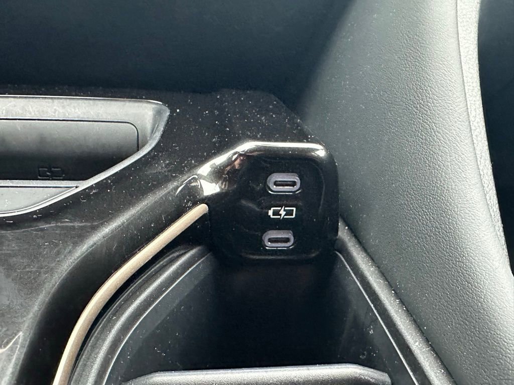 Used 2025 Toyota Crown Signia w/ Advanced Technology Package image 29