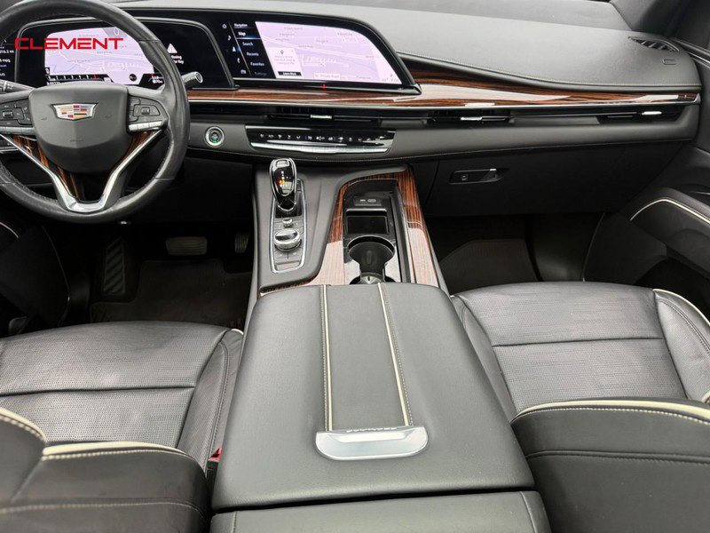 Used 2021 Cadillac Escalade Premium Luxury AWD/4WD image 12