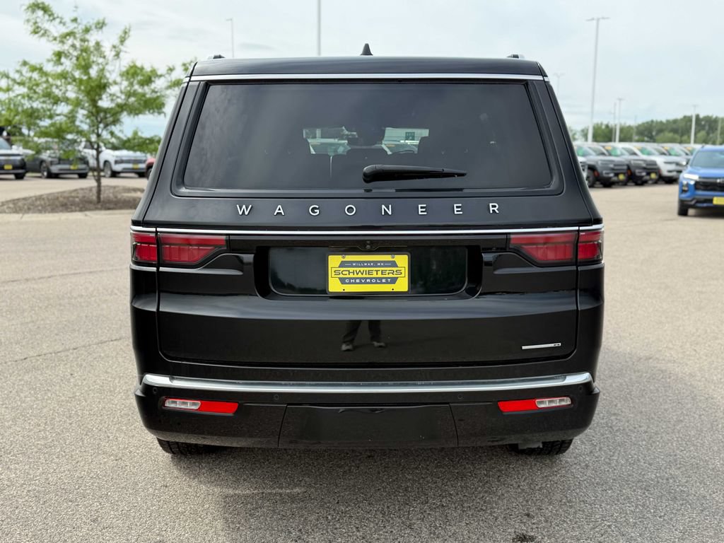 Used 2024 Jeep Wagoneer Series II w/ Flexible Seating Group AWD/4WD image 7