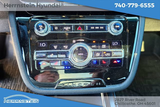 Used 2020 Lincoln Corsair FWD w/ Premium Package image 20