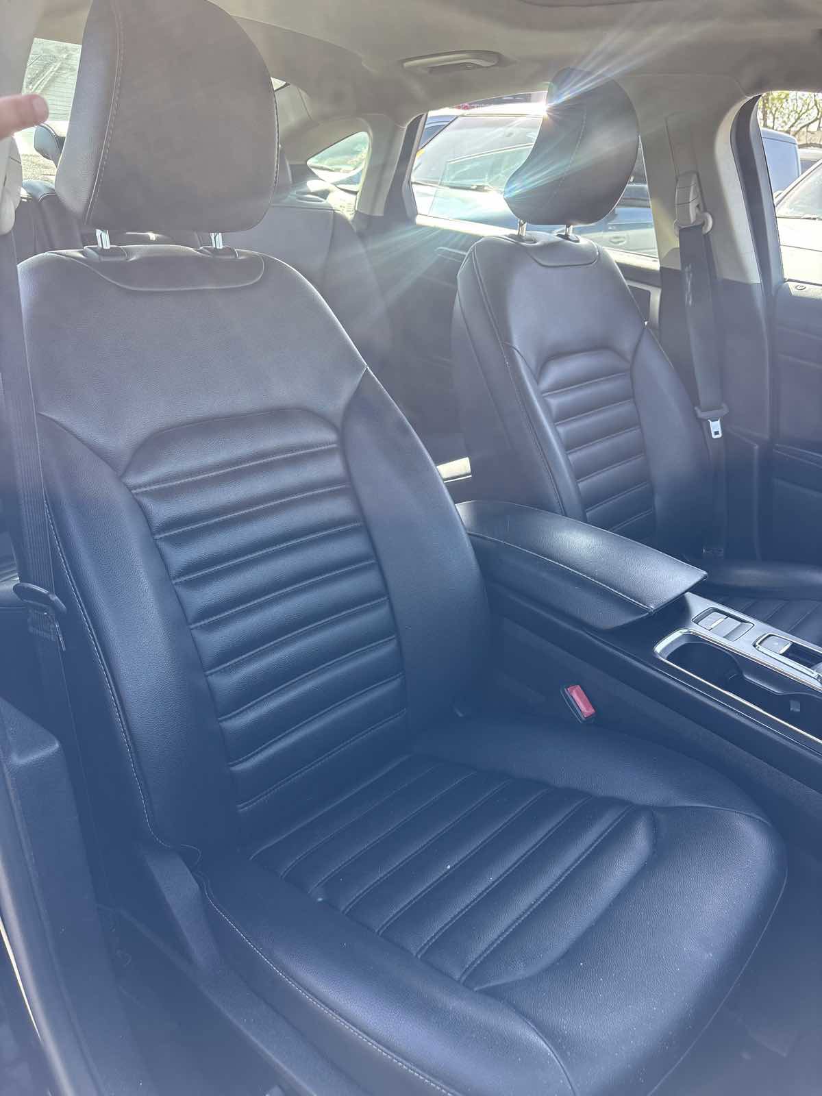 Used 2019 Ford Fusion SEL FWD image 17