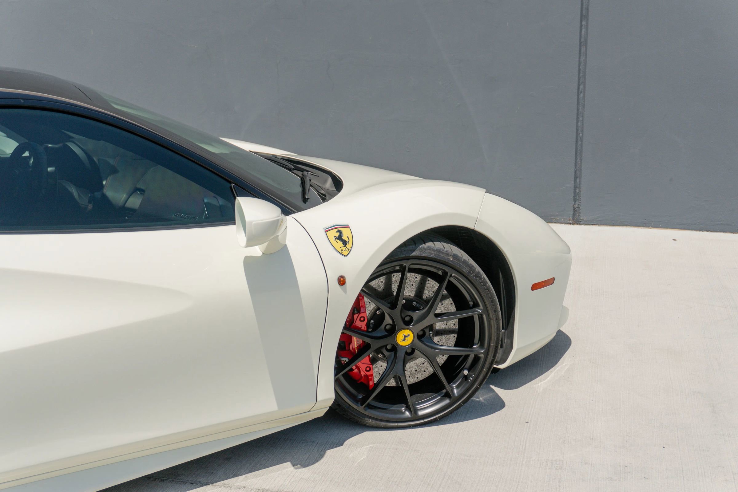 Used 2018 Ferrari 488 GTB RWD image 42