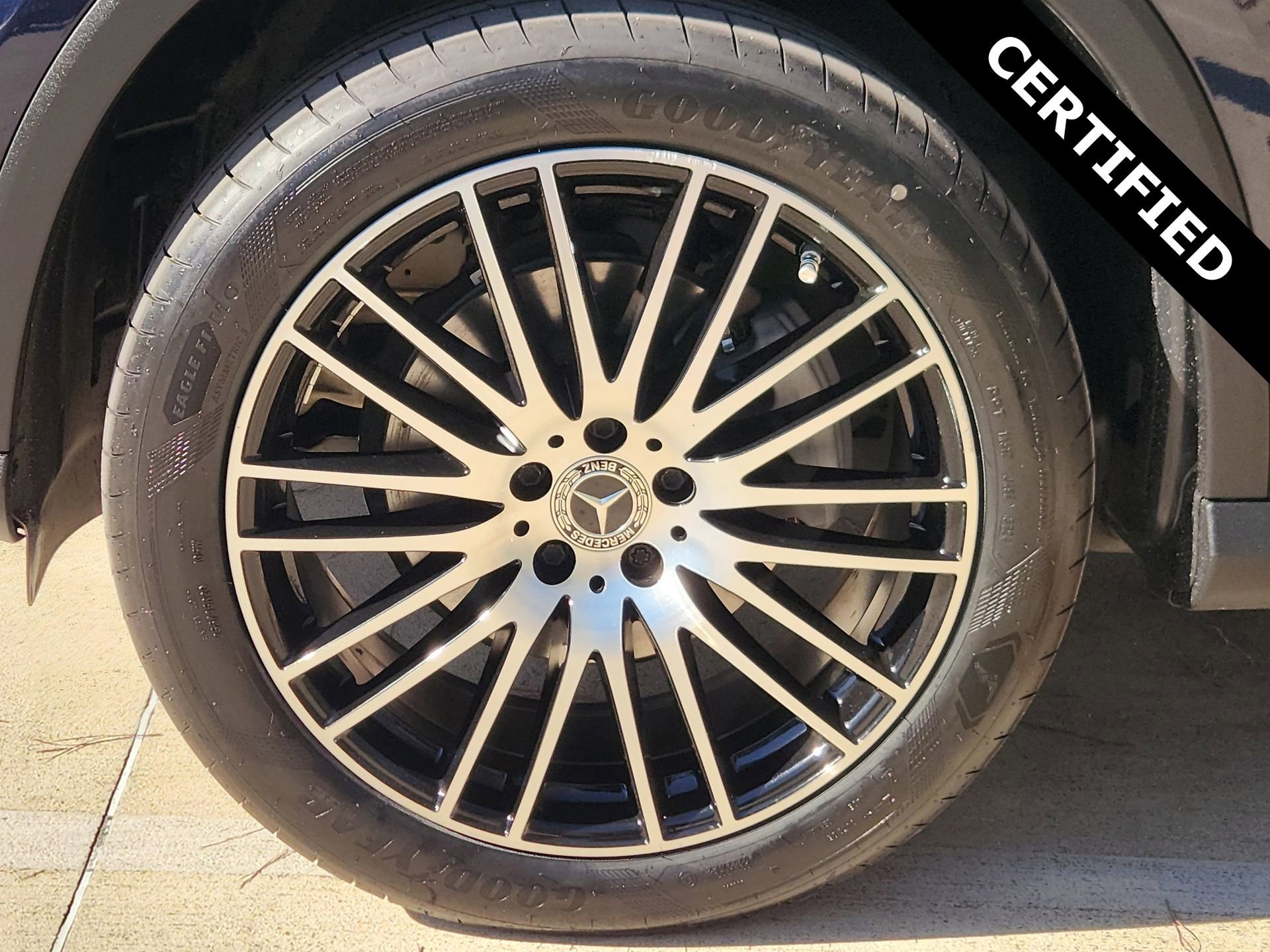 Certified 2023 Mercedes-Benz GLC 300 image 11