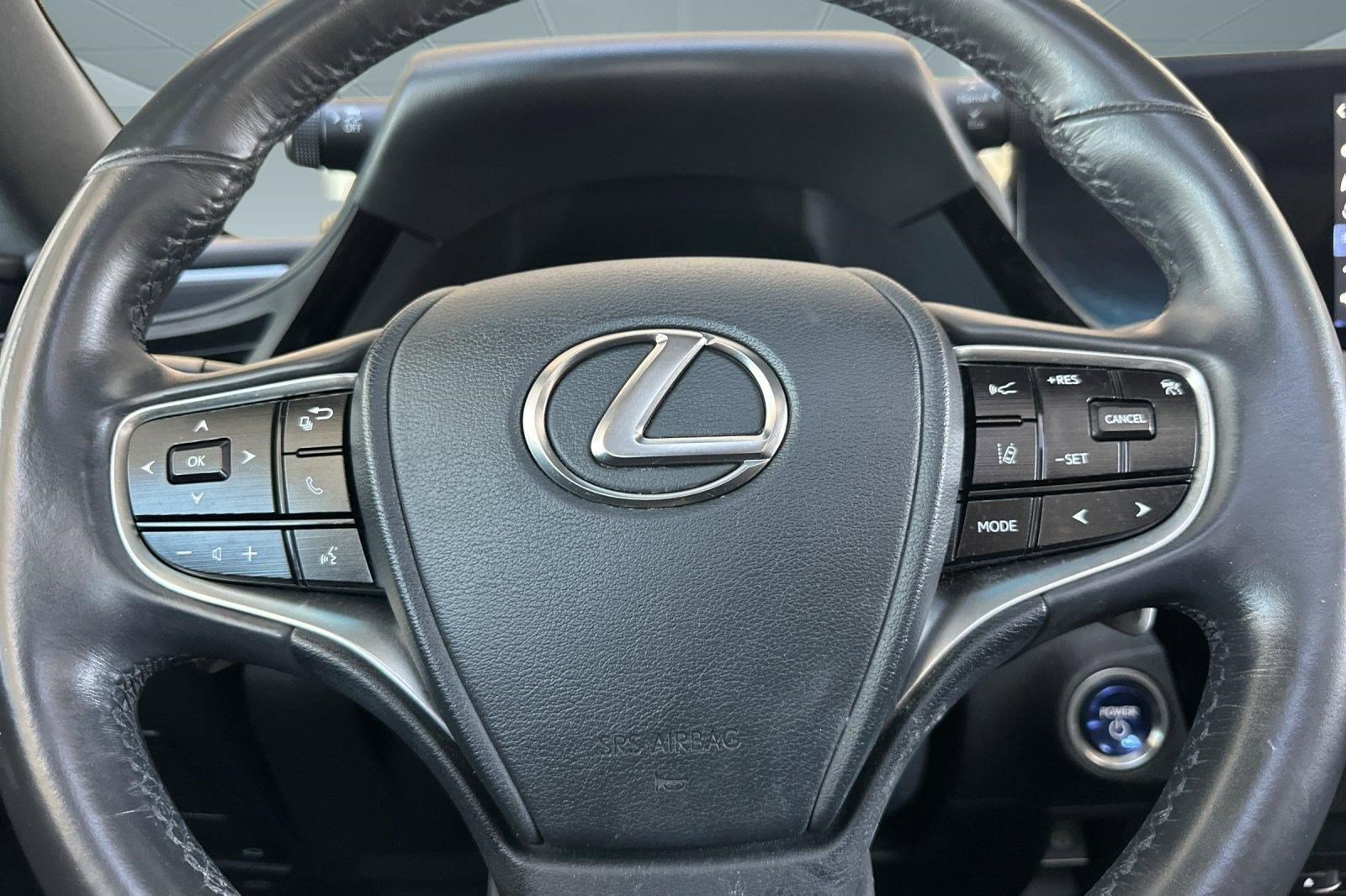 Used 2022 Lexus ES 300h w/ Accessory Package FWD image 16