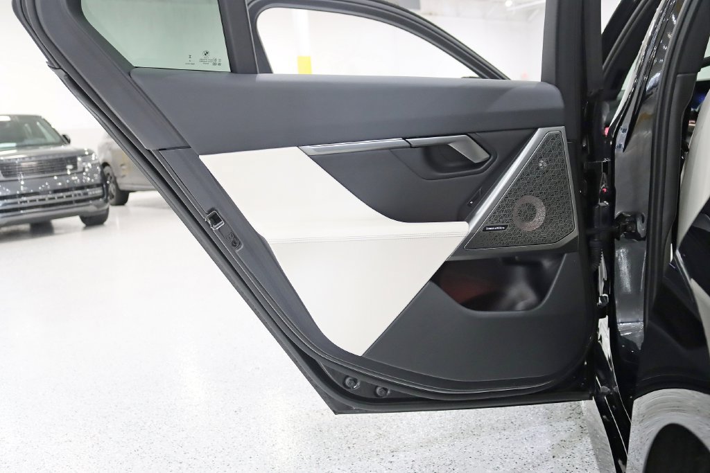 Used 2024 BMW i5 M60 w/ Premium Package AWD/4WD image 39
