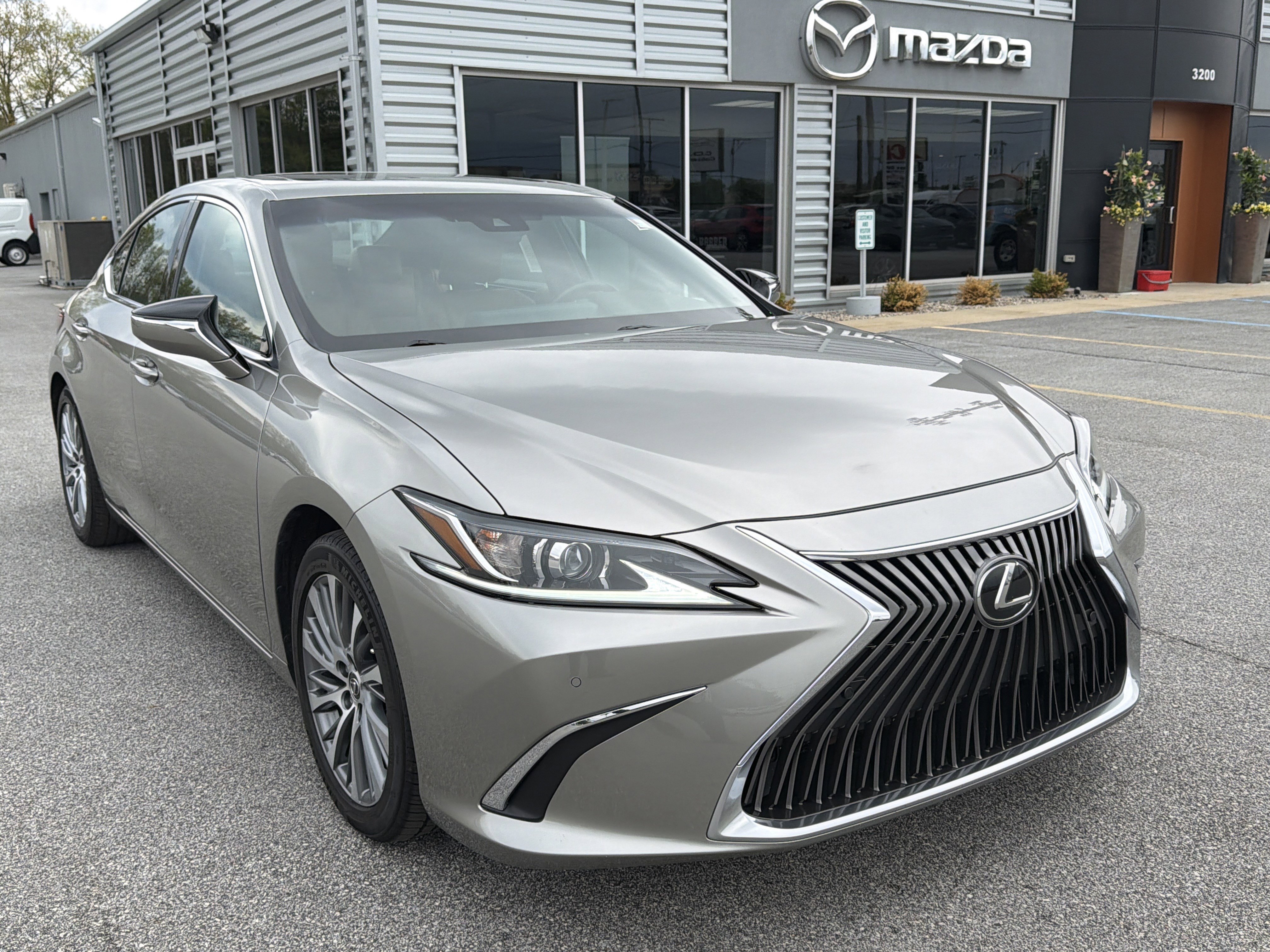 Used 2020 Lexus ES 350 w/ Premium Package FWD image 1