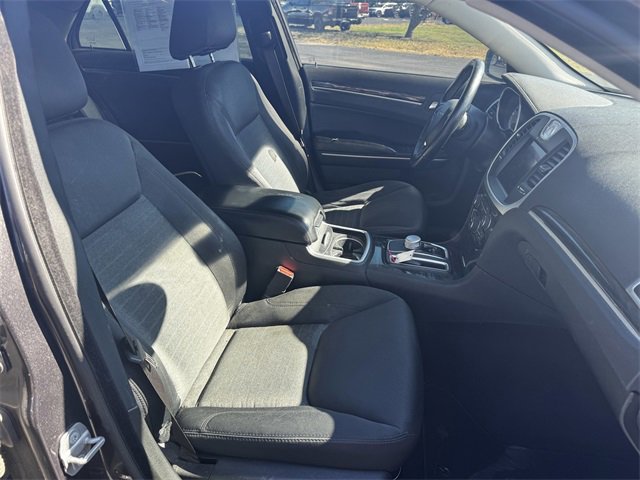 Certified 2022 Chrysler 300 Touring image 14