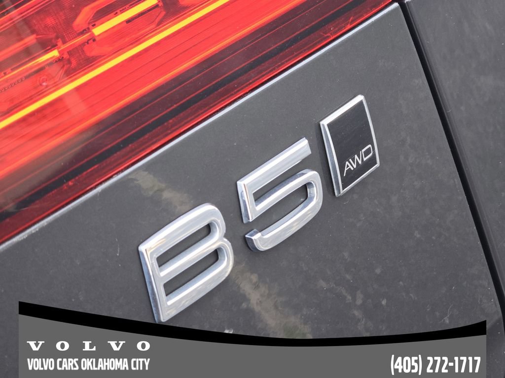 Certified 2025 Volvo V60 B5 Cross Country Plus AWD/4WD image 9