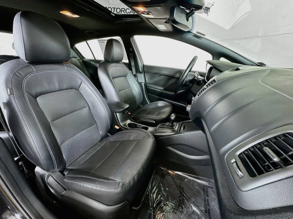 Used 2016 Kia Forte SX w/ SX Premium Technology Package FWD image 29