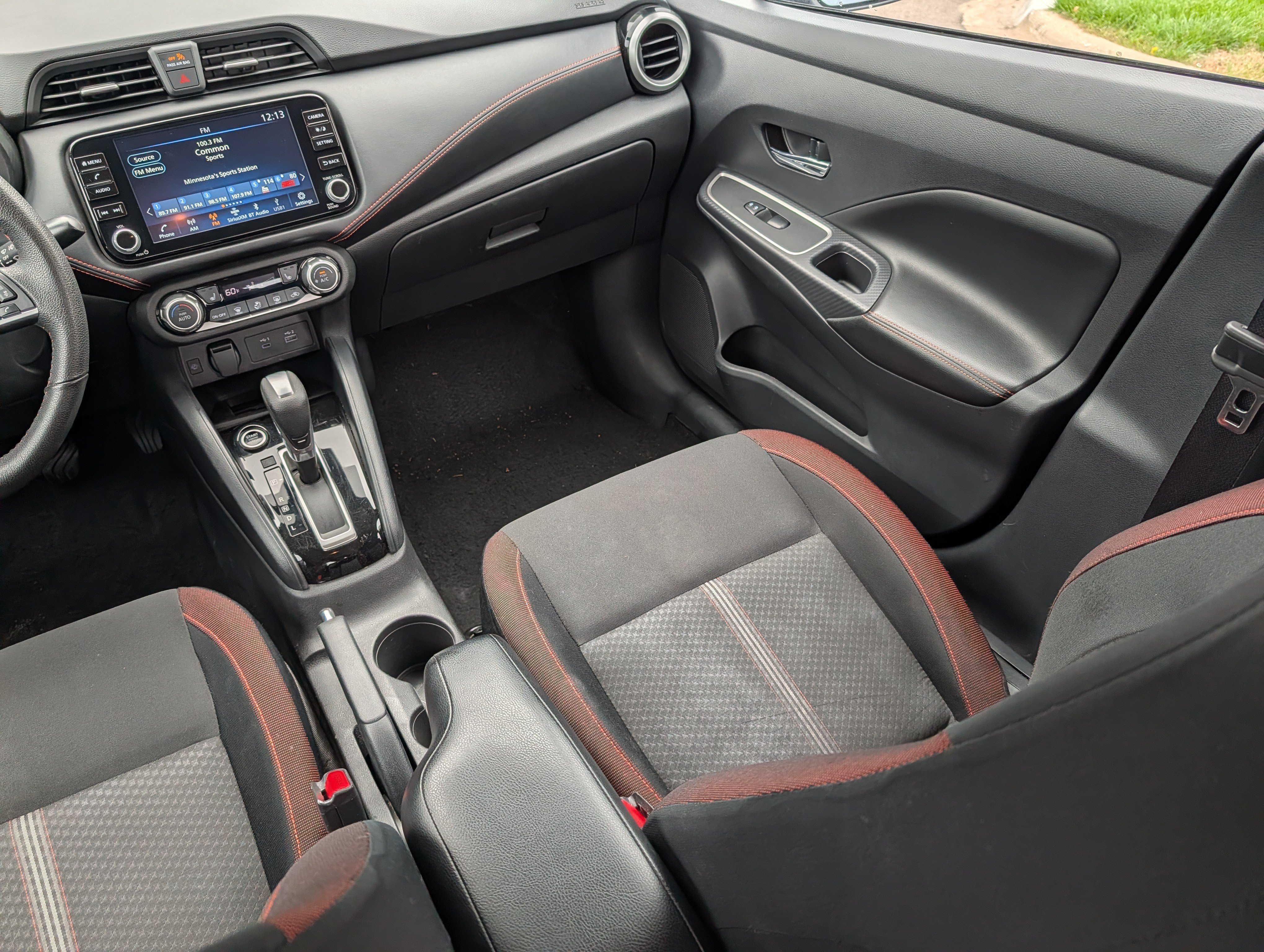 Used 2024 Nissan Versa SR FWD image 11