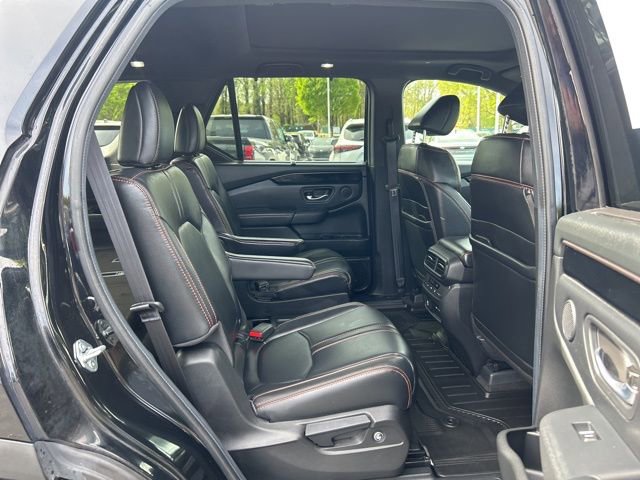 Used 2024 Honda Pilot TrailSport image 17