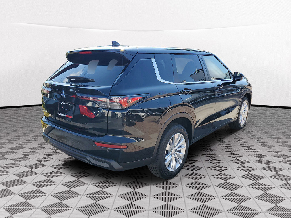 New 2026 Mitsubishi Outlander ES FWD image 6