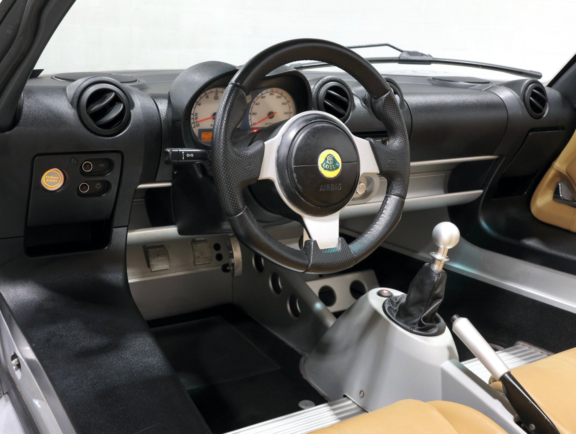 Used 2005 Lotus Elise image 4